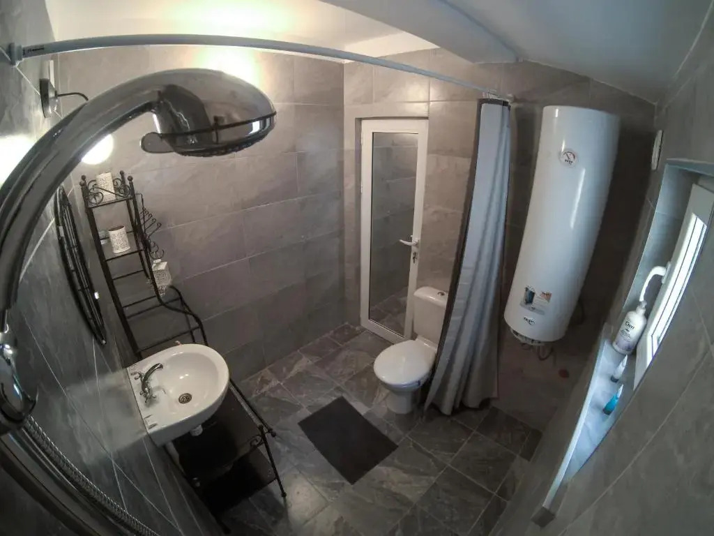 Graf Ignatiev - 3BR APART