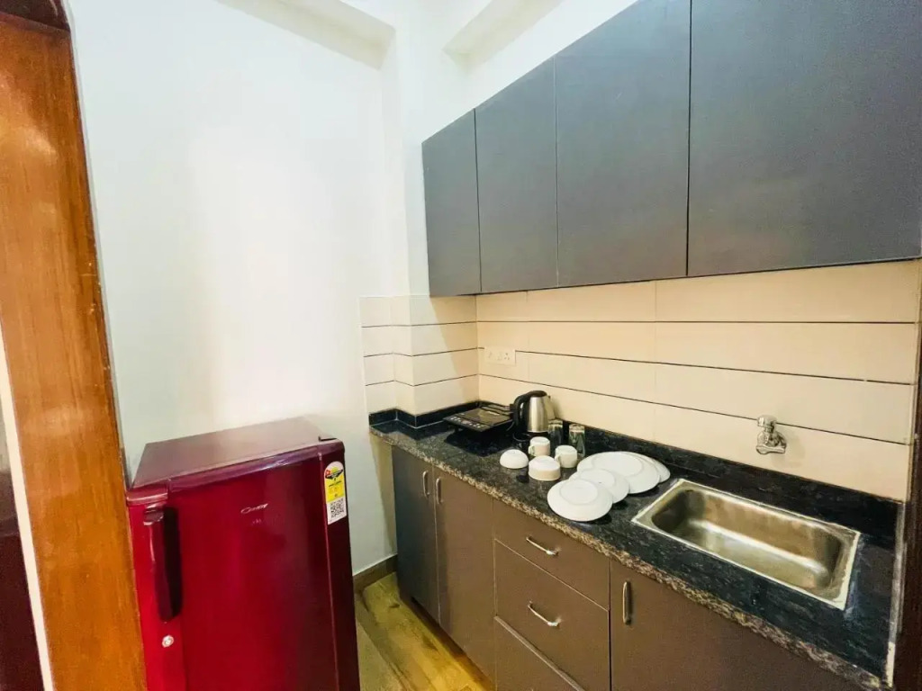 1 BR Boutique stay in Golf Course Road, Gurgaon (04AF), by GuestHouser