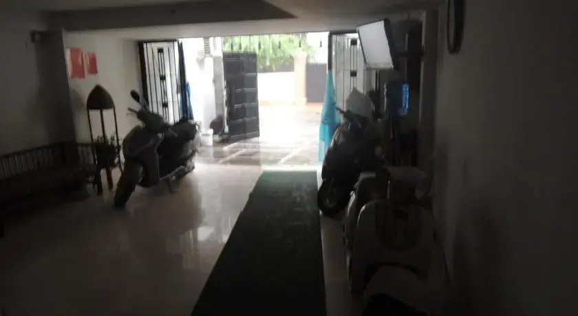 Nhat Van Hotel 1