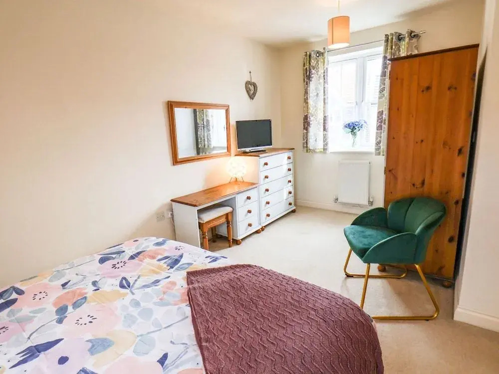 The Sandcastle - Part of the The Bay Filey Holiday Village with pool, gym and direct beach access, pub, restaurant, tennis and meadows walks