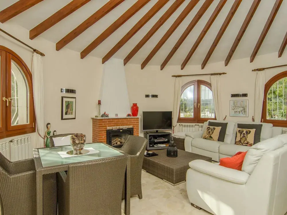 Gorgeous Villa With Private Pool and Near Golf Course and Beach