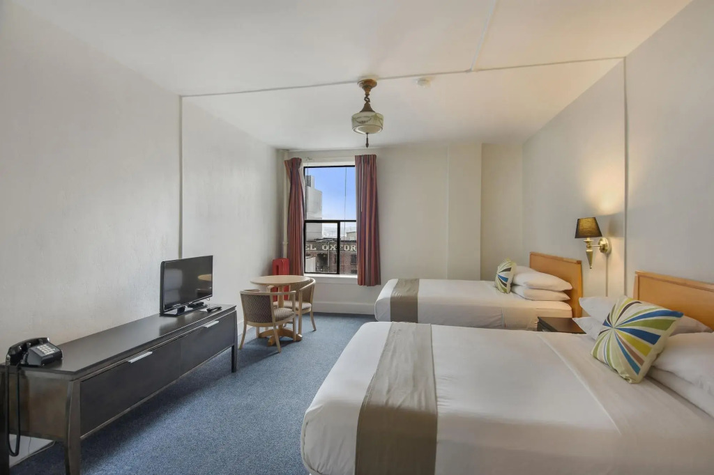 Moore Hotel