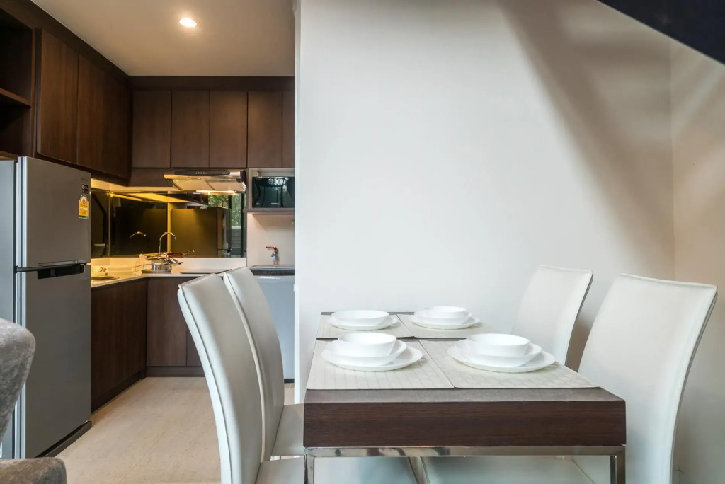 Pool access duplex in Surin condo for 4 people