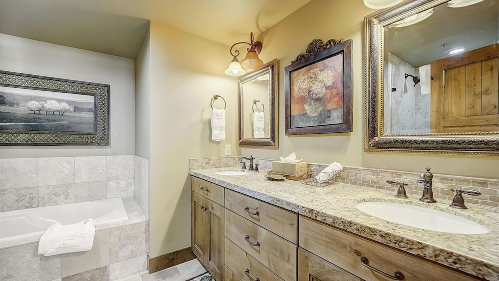 Mont Cervin #22 by Avantstay Luxury Ski in Ski out Home in Park City!