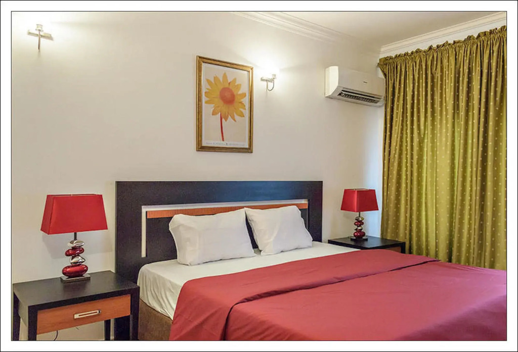 Reeve Court Apartment