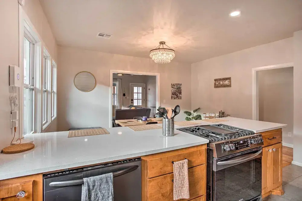 Charming Downtown Home w/ Updated Interior!