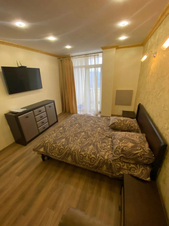ул. Роксоланы , 16 центр 300 м. до бювета новый дом 2018 года