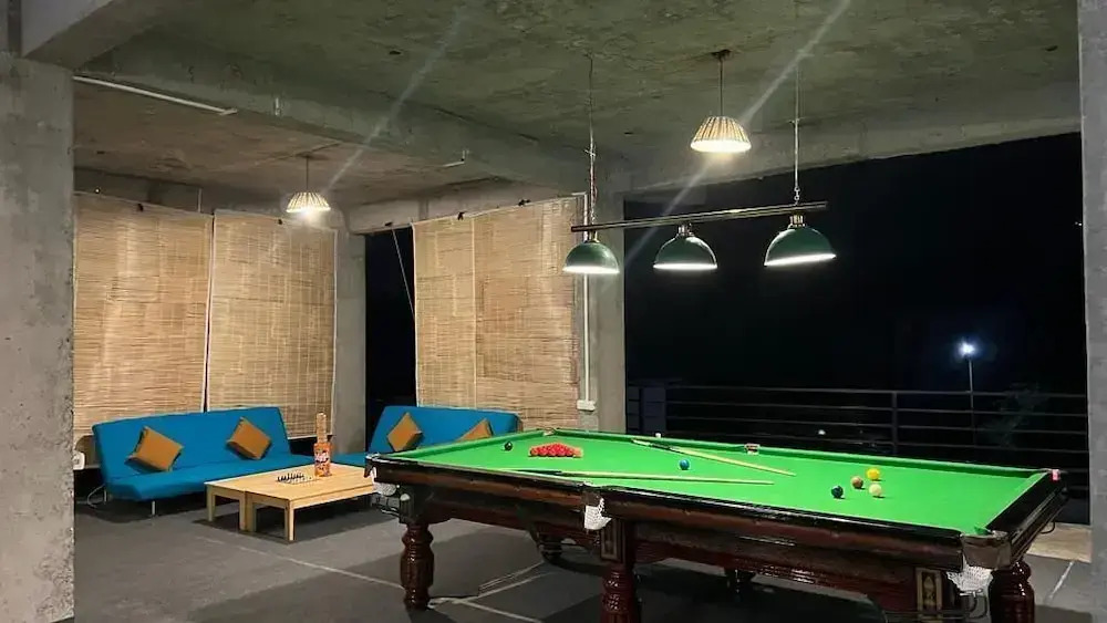 Flyscape Hostel
