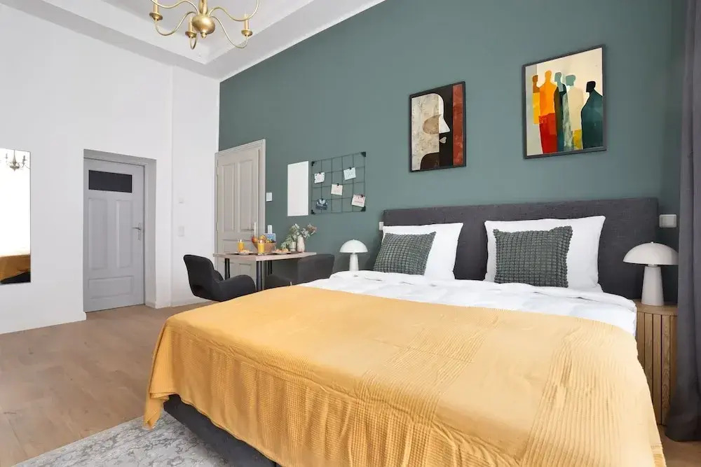 Zentrale Apartments I home2share