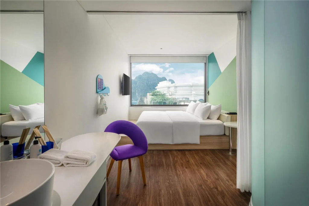 Tru by Hilton Ha Long Hon Gai Centre