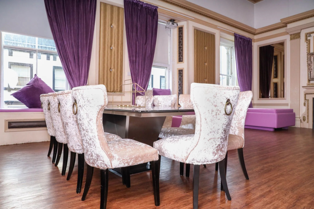 Signature Living Bold Street