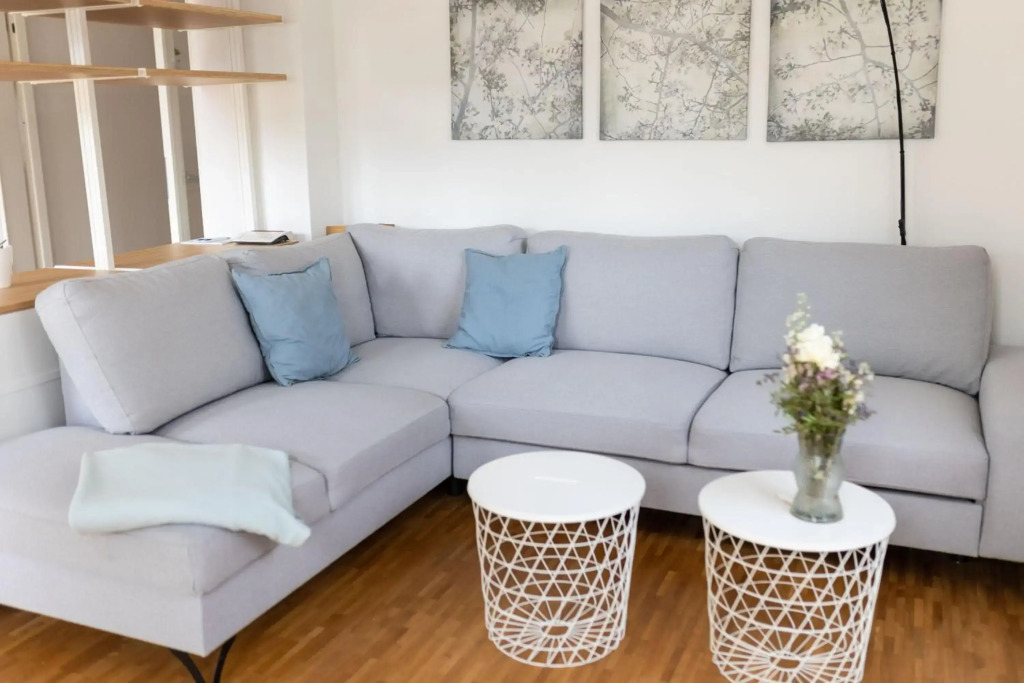 Schöne, geräumige, sonnige Wohnung Old Innenstadt