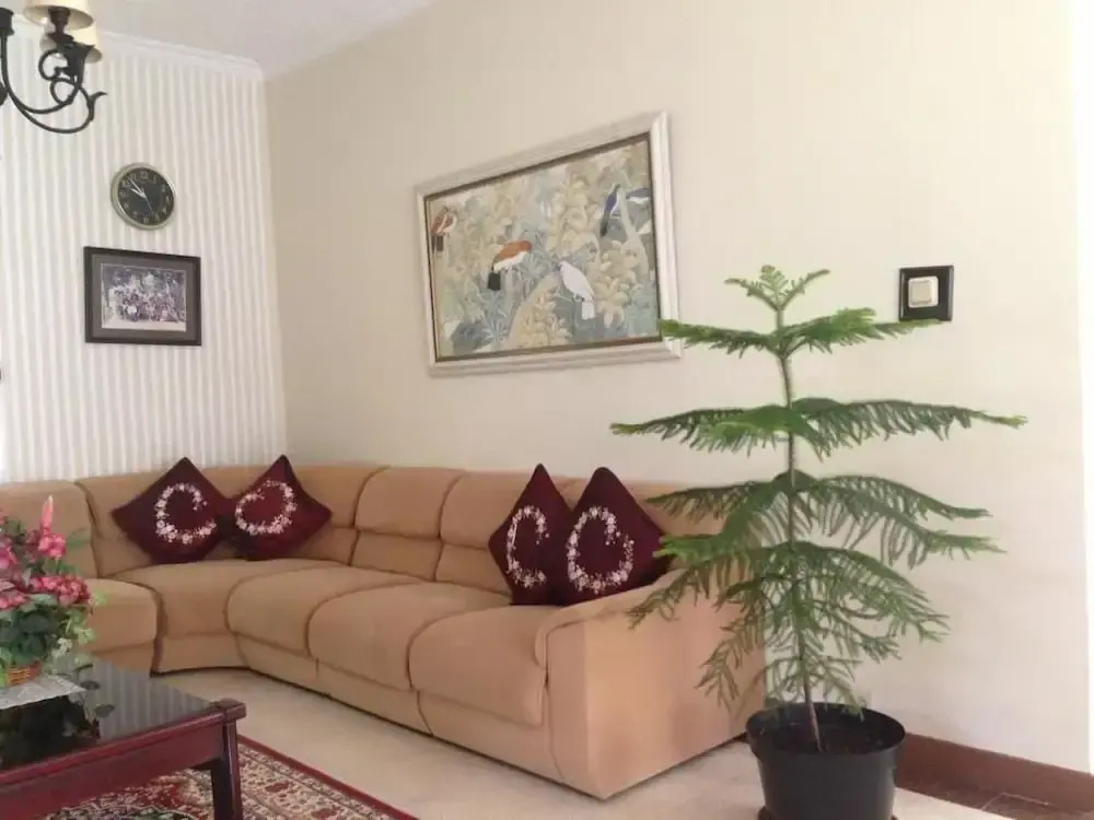 ZEN Rooms K. H. Moh Toha Ciawi