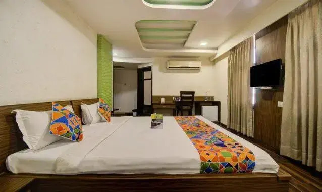 Hotel La 365 Residency