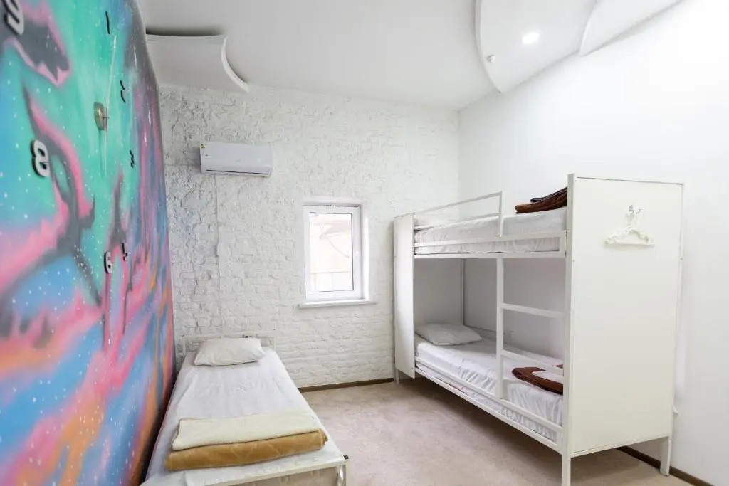 Light Hostel by TripLE