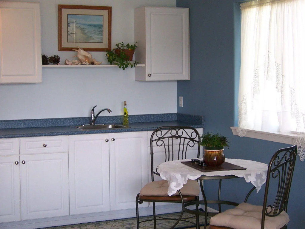 Moonlit Cove B&B