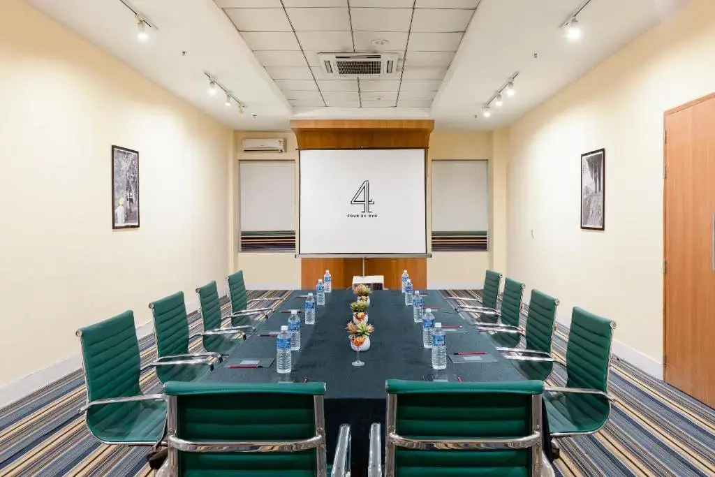Sunday Hotel Zirakpur by checkIn,Chandigarh