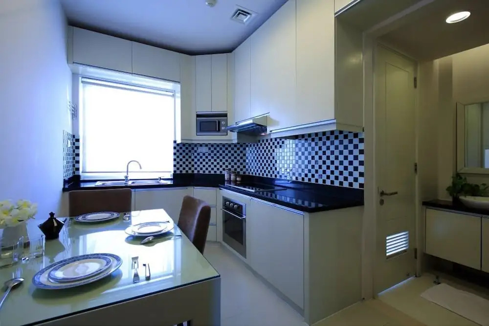 GLENWOOD APARTMENT