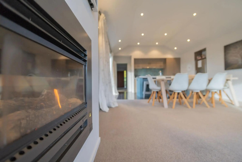 Southland Sounds - Te Anau Holiday Home