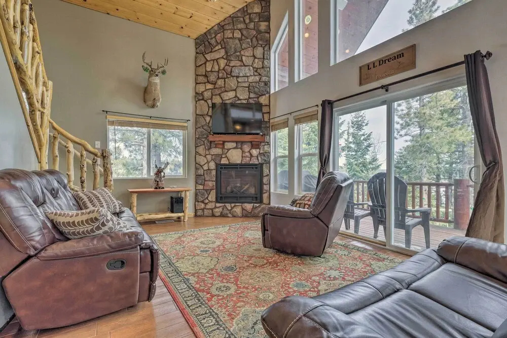 Cabin w/ Deck & Fire Pit in Duck Creek Village