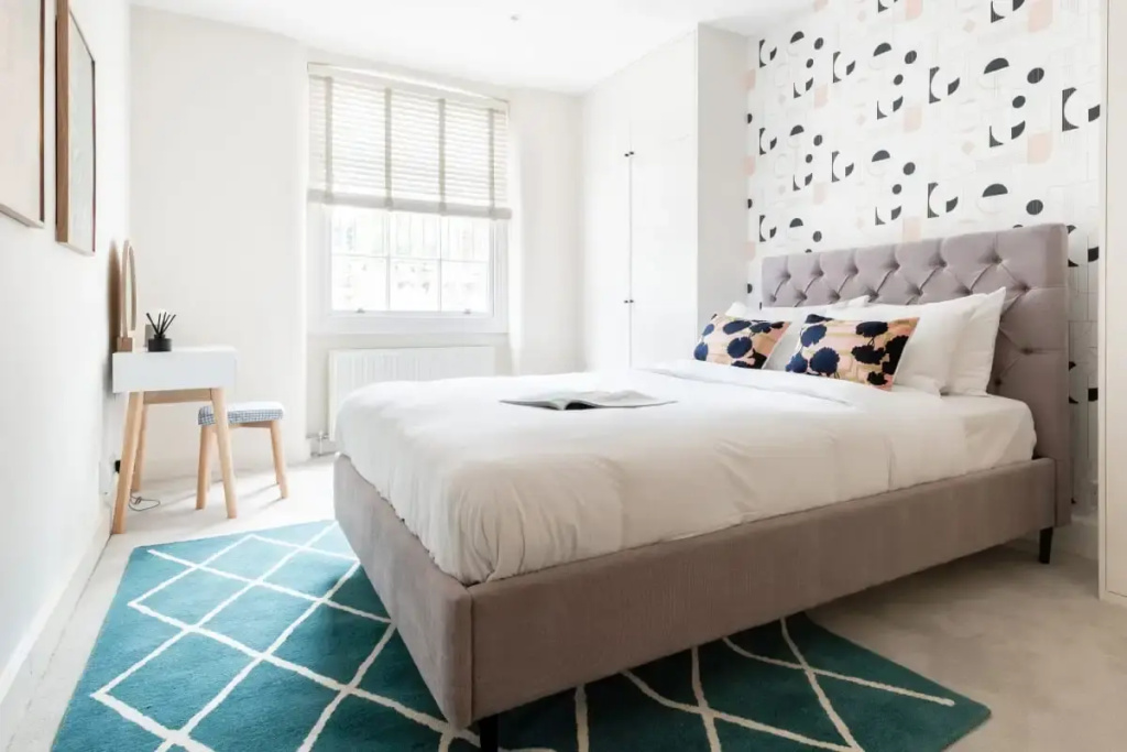 The Chelsea Arms - Bright 3BDR with Garden & Private Parking