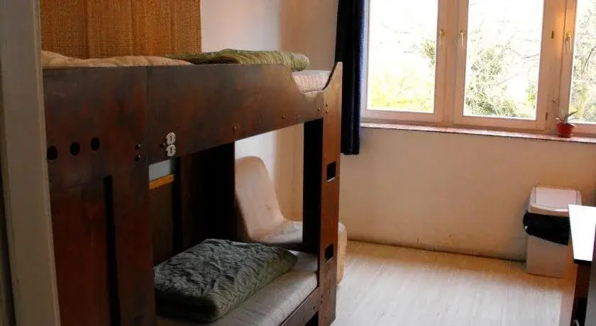 Season Hostel Hill