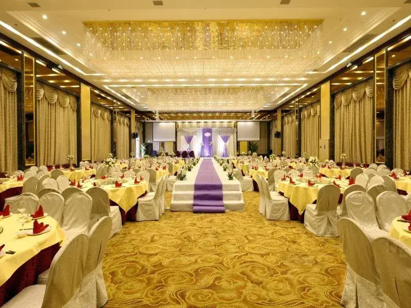 Golden Rich Hotel