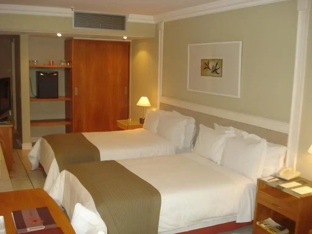 Golden Tulip Ipanema Plaza
