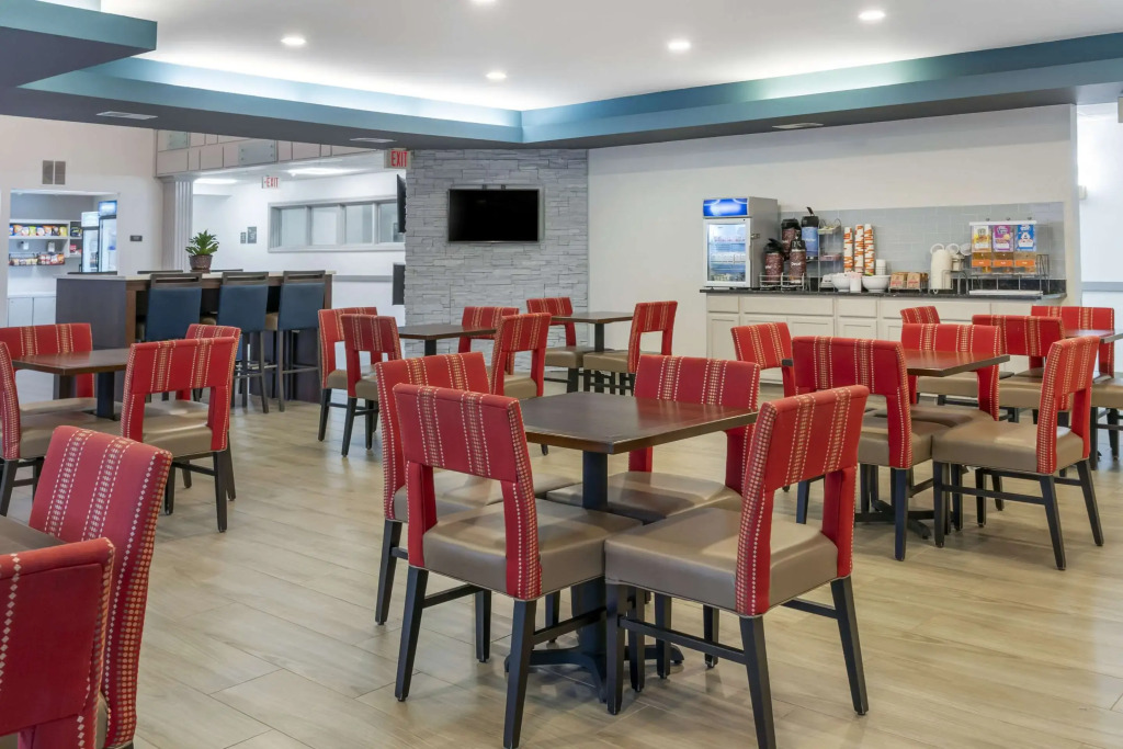 Comfort Suites Elgin Northwest