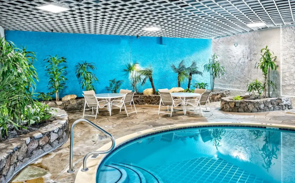 Crowne Plaza Suites Houston Southwest