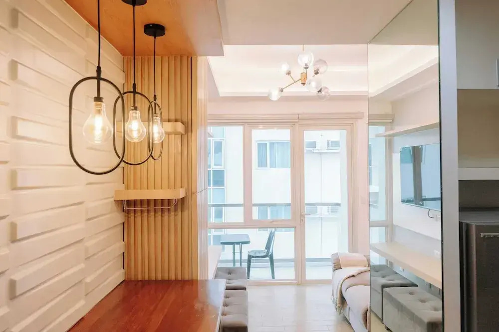 A Warm & Cozy City Studio