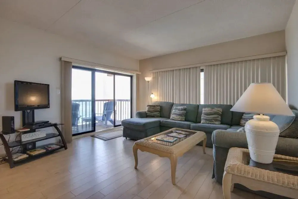 Rainbow 1109 - 2 Br Condo