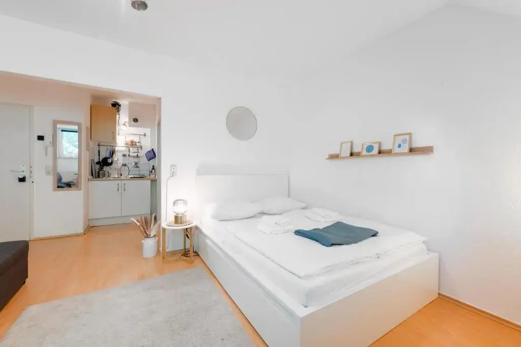 Stay Awesome - Schönfeld Apartment, Netflix und kostenloses Parken