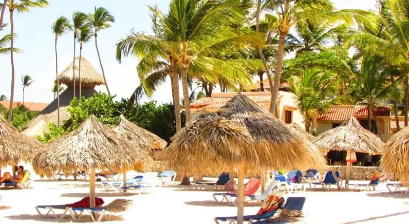 TROPICAL BAY - VACATION SUITES - LOS CORALES beach