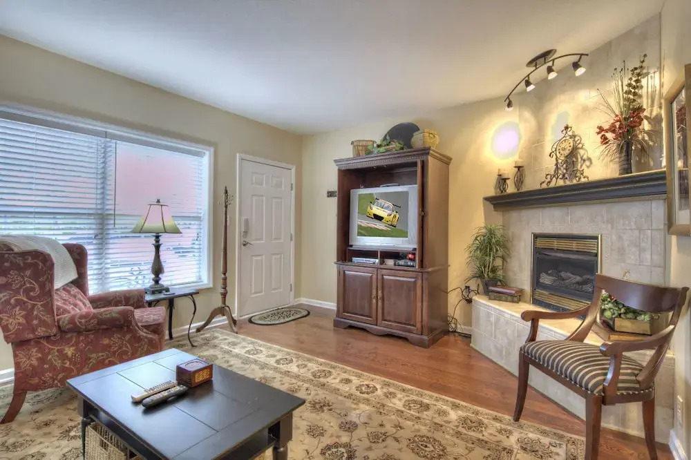 Colonial Crest 107 by Heritage Cabin Rentals