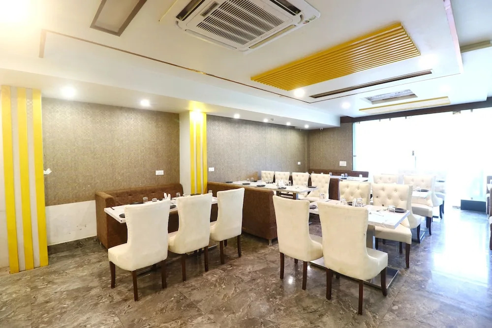 Hotel Taj Venture By Park Tree