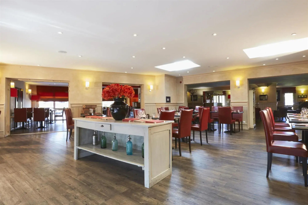 Brit Hotel Essentiel Cholet