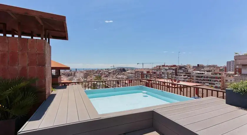 BCN Tibidabo Pool