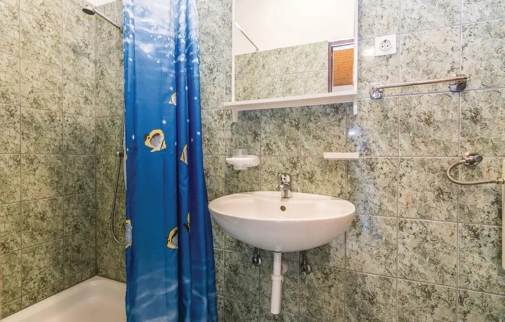 Stunning Apartment in Starigrad With 4 Bedrooms