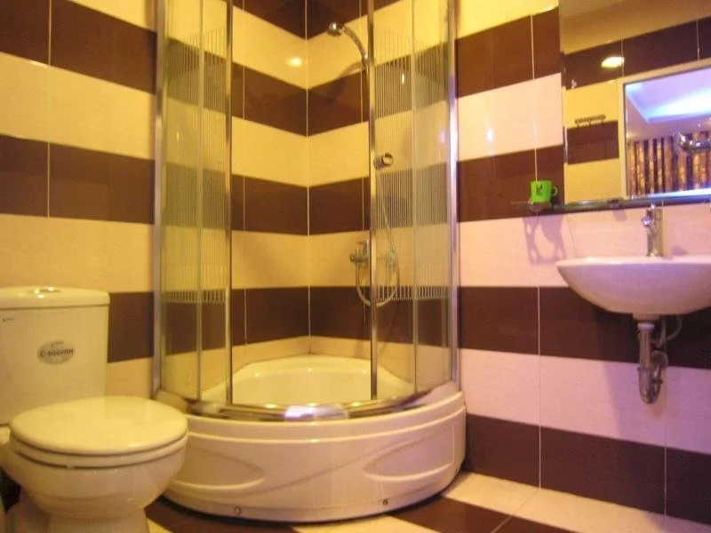Khách Sạn Lê Ngân Phùng