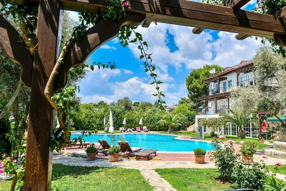 Begonvil Ovacik Villa and Apartments
