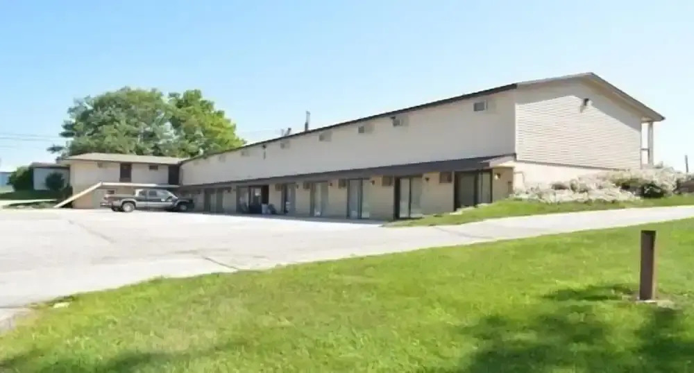 Edgetowner Motel