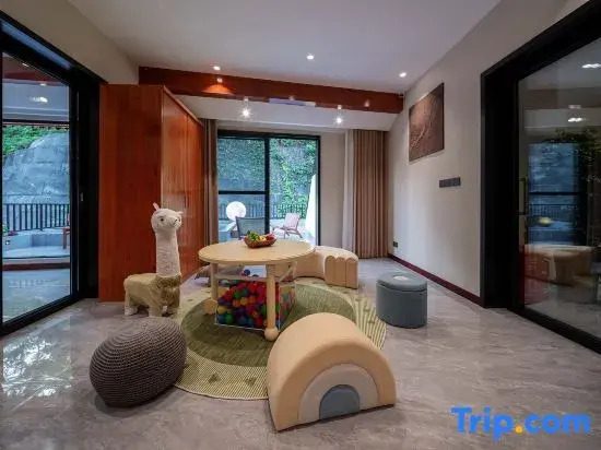 Xinghe Mountain Language Boutique Homestay