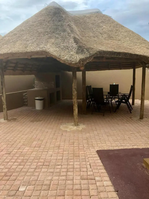 TOYAs HOUSE