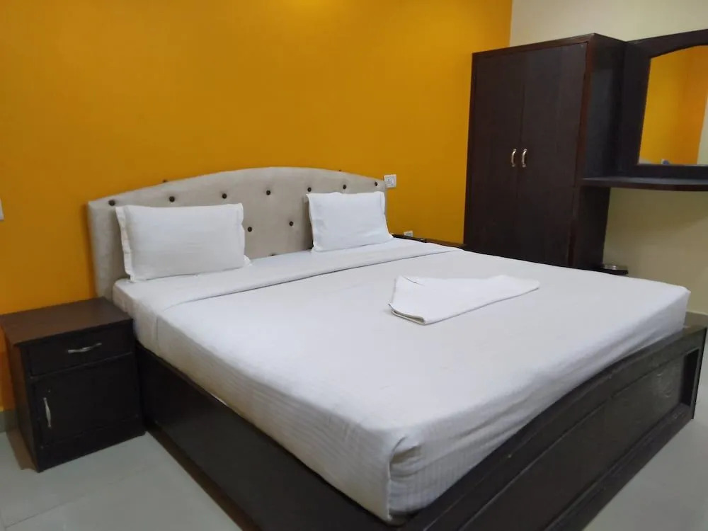 Hotel Paras Plaza
