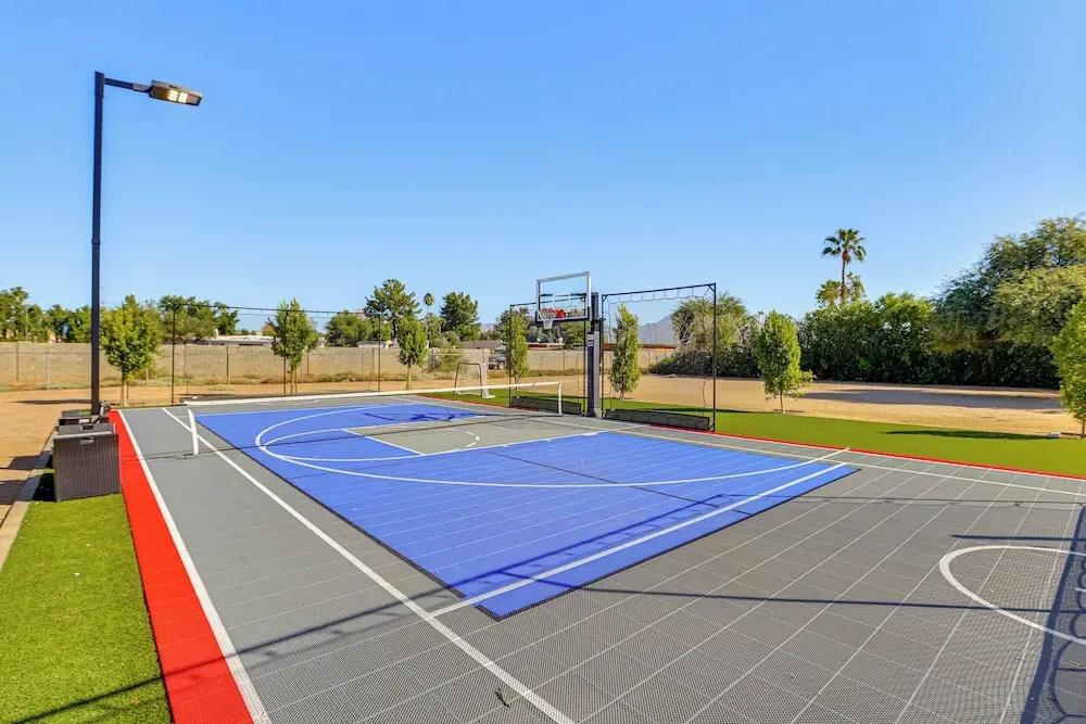 Sports Court + Hot Tub: Luxe Scottsdale Retreat