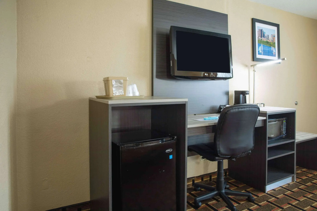 Quality Inn Raynham - Taunton