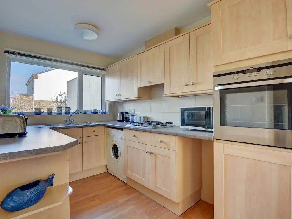 Modish Holiday Home in Swanage With Garden