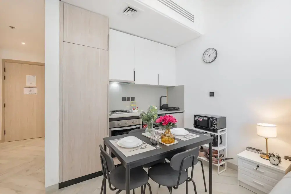 Outstanding Studio in Empire Residence JVC