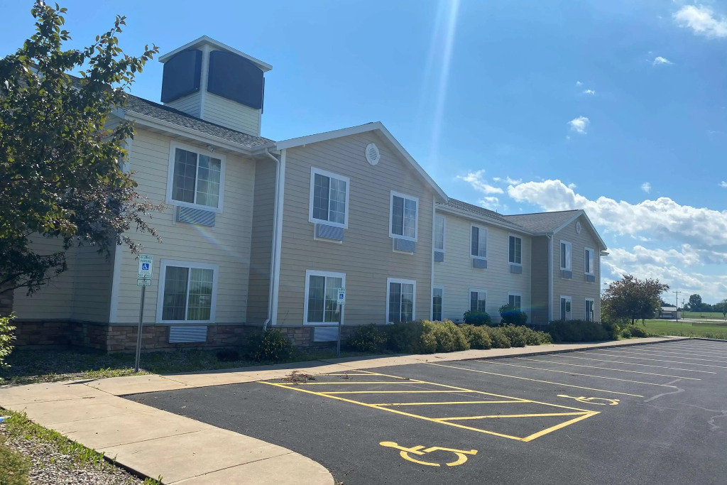 AmericInn by Wyndham Oshkosh